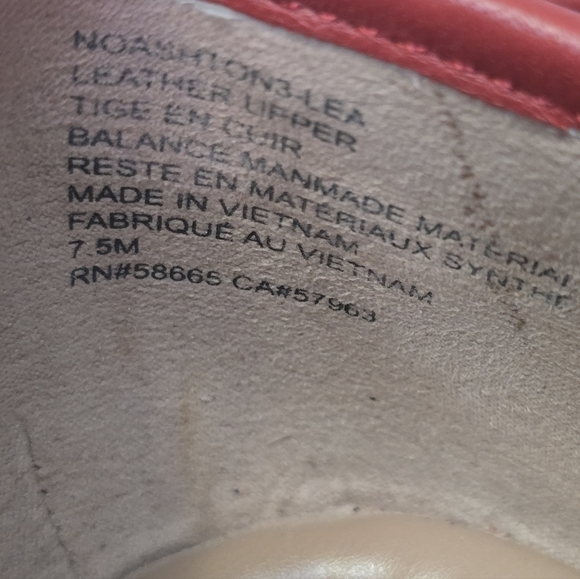 Nordstrom Ashton Perforated Red Ballet Flat Shoes Size 7.5 Square Toe Bow - Picture 9 of 9